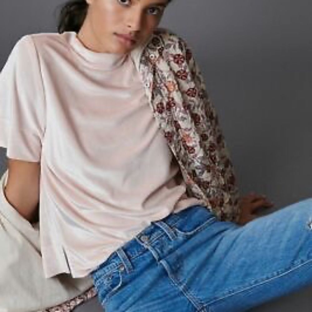 By Anthropologie Krisha Baby Pink Velvet  Mock Neck Short Sleeve‎ Top Sz XS